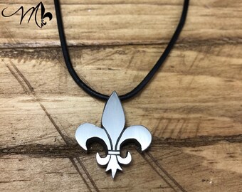 Pendant: Fleur de lis Quebec in 925 sterling silver