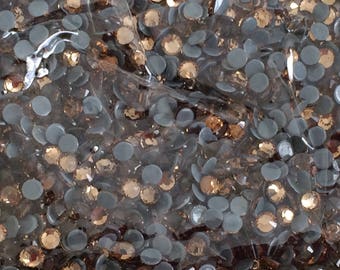 Set of 4 mm Crystal rhinestone 1440 about golden color