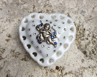 Valentine's heart pill trincket box with angel