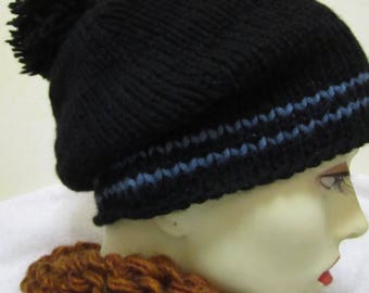 Hand knit winter hat in black merino wool - size S/M
