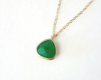 Green jade necklace Jade necklace gold Jade necklace Green bridal necklace Green bridal jewelry Jade necklace pendant Bridesmaid necklace