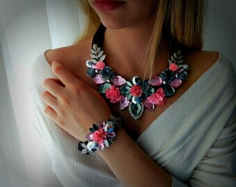 Beautiful handmade bib statement necklace with bracelet, jewelry set, gift for her, wedding, bridesmaid jewelry, summer necklace