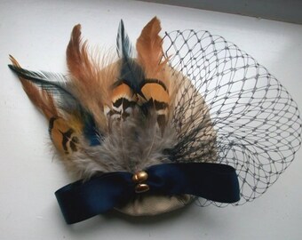 Beige Cocktail Hat Navy Cocktail Hat Beige Feather Fascinator hat for Races Evening Beige and Navy Wedding Hat