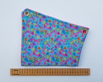 Deep Corner Rat Hammock (rainbow hearts/bright pink)