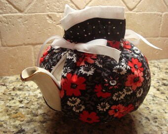 Carnations and daisies tea pot cozy