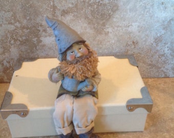 Vintage gnome shelf sitter