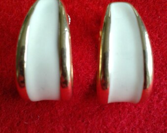 VINTAGE NAPIER EARRINGS
