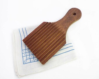 Wooden Butter Paddle Spade with Ridges, St. Regis