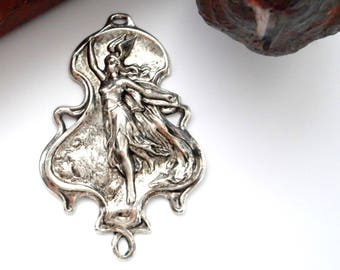 ANTIQUE SILVER * Warrior Goddess - Athena Connector Woman Stamping ~ Jewelry Findings (D-904)