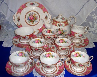 Immaculate ROYAL ALBERT Lady Carlyle Tea Set 22 pieces, Perfect Gift