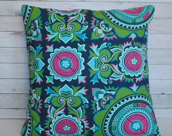 Emerald green throw pillow cover. 20x20 pillow. Green and magenta cushion. Couch pillow. Bed pillow. Boho pillow case.