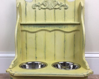 Antique style Dog or Cat Raised Feeder with Appliqué