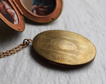 Victorian Locket, Vintage Oval Locket, Oversized Locket, Customized Jewelry, Photo Pendant, Personalized Locket, Gifts for Women