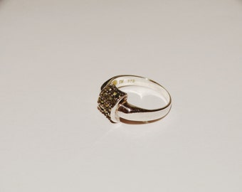 Sterling Silver Marcasite Ring.