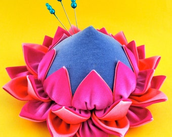 Protea Pincushion Pattern, Fabric Flower Pincushion, Kanzashi Flower Pincushion, King Protea, Pincushion Tutorial, La Todera, Kaffe Fassett