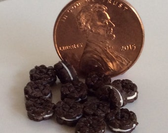 Dollhouse Miniature One Inch Scale 1:12 cookies by CSpykersMiniaturesUS