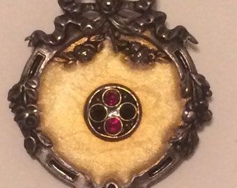 Vintage Victorian Style Pin