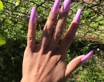 Vintage Violet Acrylic Nails