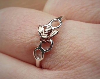 Bee honeycomb ring, bumblebee silver ring, delicate modern ring, nature wildlife ring, hexagon geometric ring, beehive jewellery, honey bee
