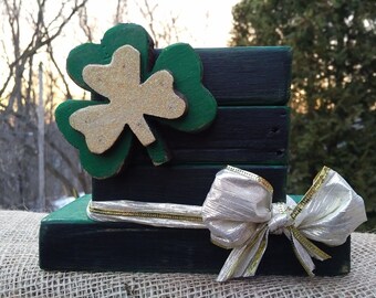 Rustic Leprechaun Hat with shamrocks, St Patricks Day, Wood decor, Irish decor