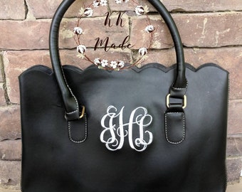 Monogrammed bag, monogrammed purse, monogrammed wallet, scallop purse, personalized bag, mother's day gift, bridal party gift, bridesmaid