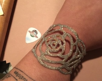 Glitter Flower Design Bracelet