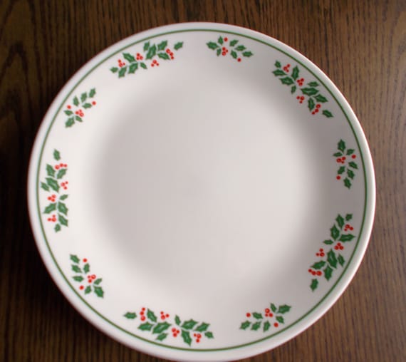 Set of 4 Vintage Corelle Christmas Winter Holly Dinner Plates Set of 4 Vintage Corelle Christmas Winter Holly Dinner Plates