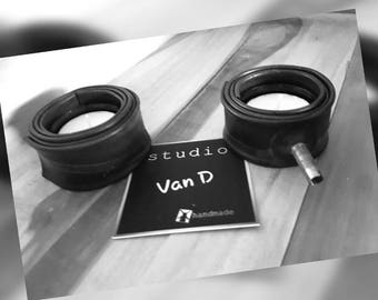 Tea holder made of old inner tubes