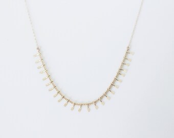 Sparkles Pendant Necklace / Delicate and Minimalist / Choker Boho / Everyday Necklace