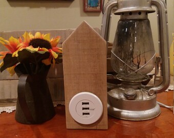 Phone Charger "House" - USB Charger - Wood Charging Station