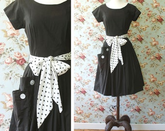 vintage 1950s dress <> 1950s black cotton dress <> black and white polka dot <> 50s cotton day dress