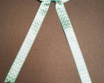 Small tails down hair bow