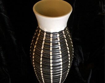 Denby Albert Colledge-designed "Burlington" Stoneware Vase- Near New Condition
