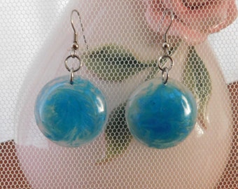 blue swirl circle earring