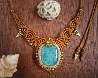 Macrame necklace with amazonite