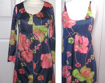 Floral Peignoir . poppies peignoir . floral nighty and robe . Lorraine . Lorraine peignoir . size small