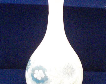 Wedgwood clementine bud vase