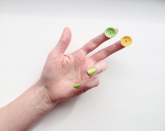 Crochet Circle Appliques, Tiny Small Cute Circles, Decorative Motifs, Spring Green & Sunny Yellow, Set of 10