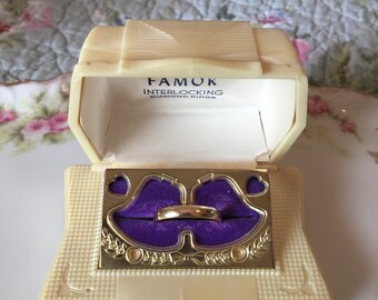 Vintage "Famor" Ring Presentation Box - 1050's - Art Deco/Victorian/Shabby Chic