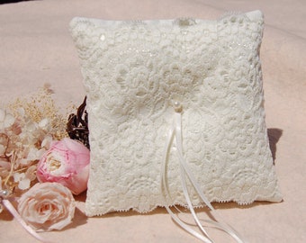 Cute lace Wedding ring pillow.Ivory Cotton ring pillow,lace ring bearer pillow,wedding gift ,wedding Accessories. wedding ring