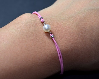 Bracelet freshwater pearl pink cord