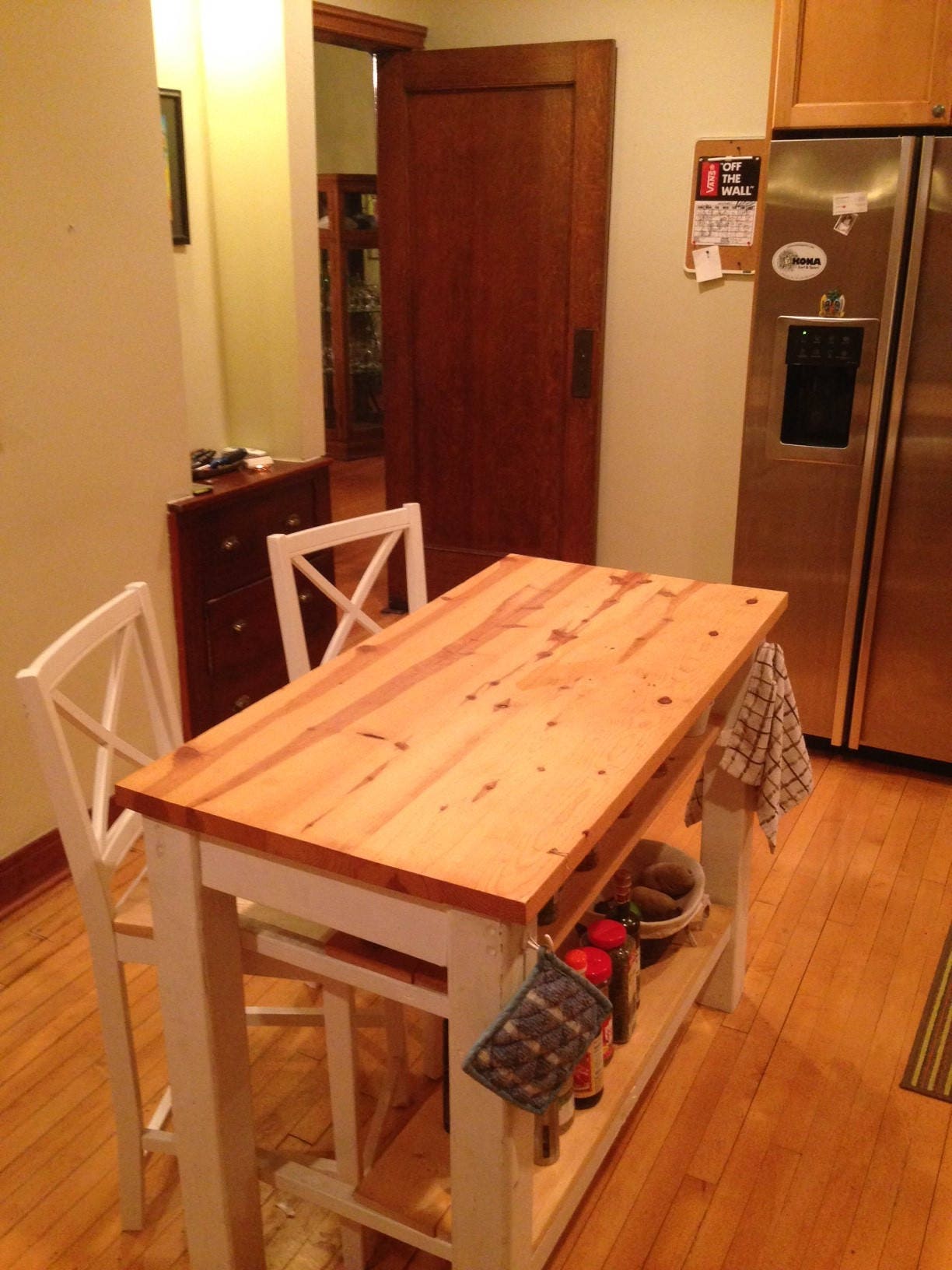2 half shelves Kitchen Island with seating for 2 3 or 4 Country