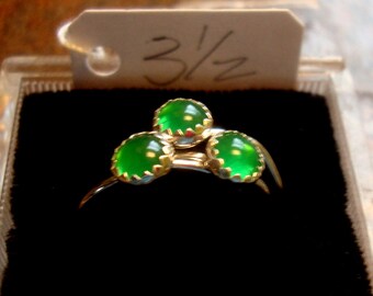 Emerald Green Chalcedony ring 5mm , skinny stacking size 3, Promo/Prototype * Ready to Mail * BIG SALE * solid sterling silver
