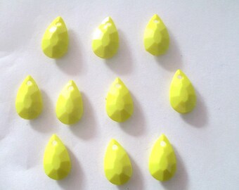 10 tear drop faceted opaque yellow 20x12x5mm acrylic