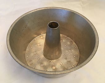 Ovenex 10" Aluminum Bundt Round Cake Pan, aluminum baking pan, cake pan, starburst, vintage cake pan, Starburst Pattern, Baking Pan, N-840