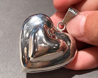 Vintage sterling silver handmade pendant, 3D heart shaped Mexican 925 silver pendant, stamped 925 Mexico TS-30