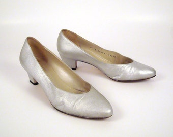Bruno Magli Heels Vintage 1980s Metallic Silver Heels size 7 1/2