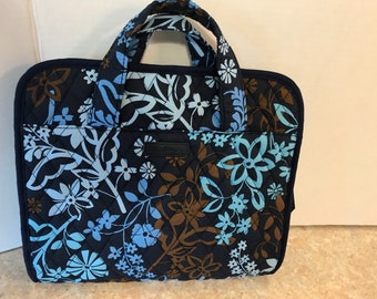 Vera Bradley Quilted Fabric Hanging Travel Toileties Organizer Bag-Nice!!