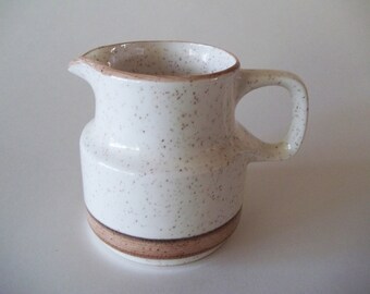 Carrigaline Pottery Creamer / Cream Pitcher, Speckled Cream With Brown Stripes, Ireland 1960s-1970s