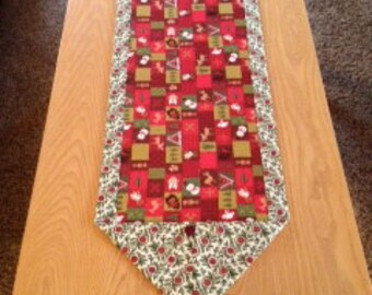 Christmas Cute Block/Poinsettia Table Runner